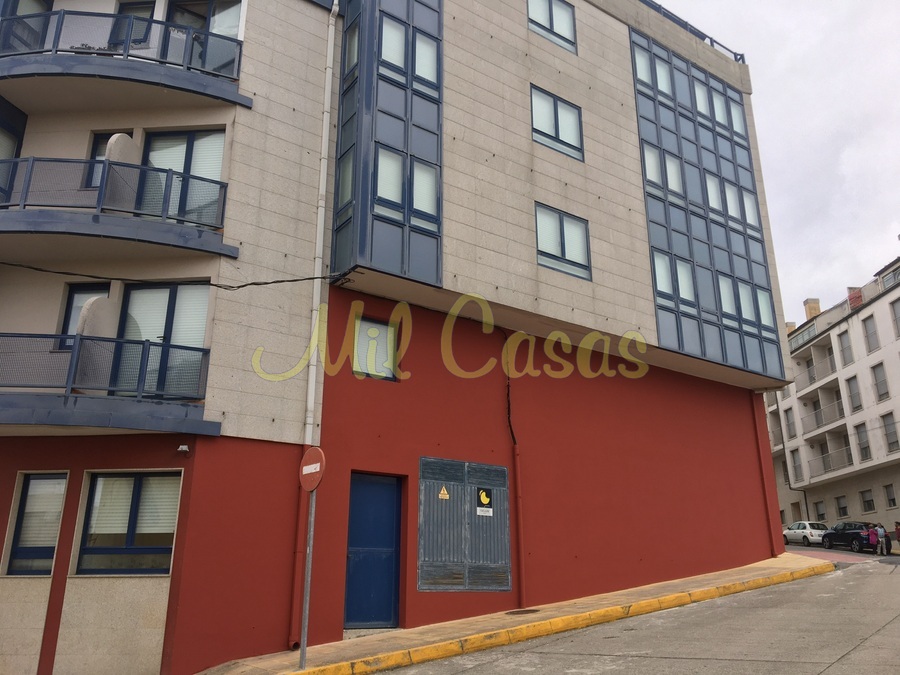 Local portosin avda constitucion 11 