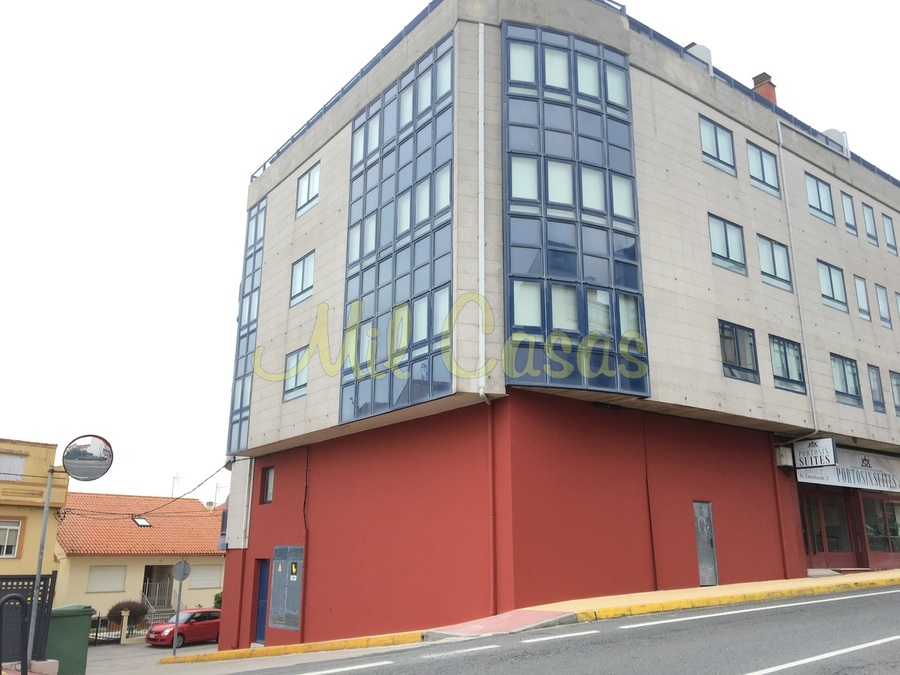 Local portosin avda constitucion 21 